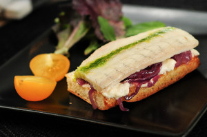 tosta anguila flores gourmet